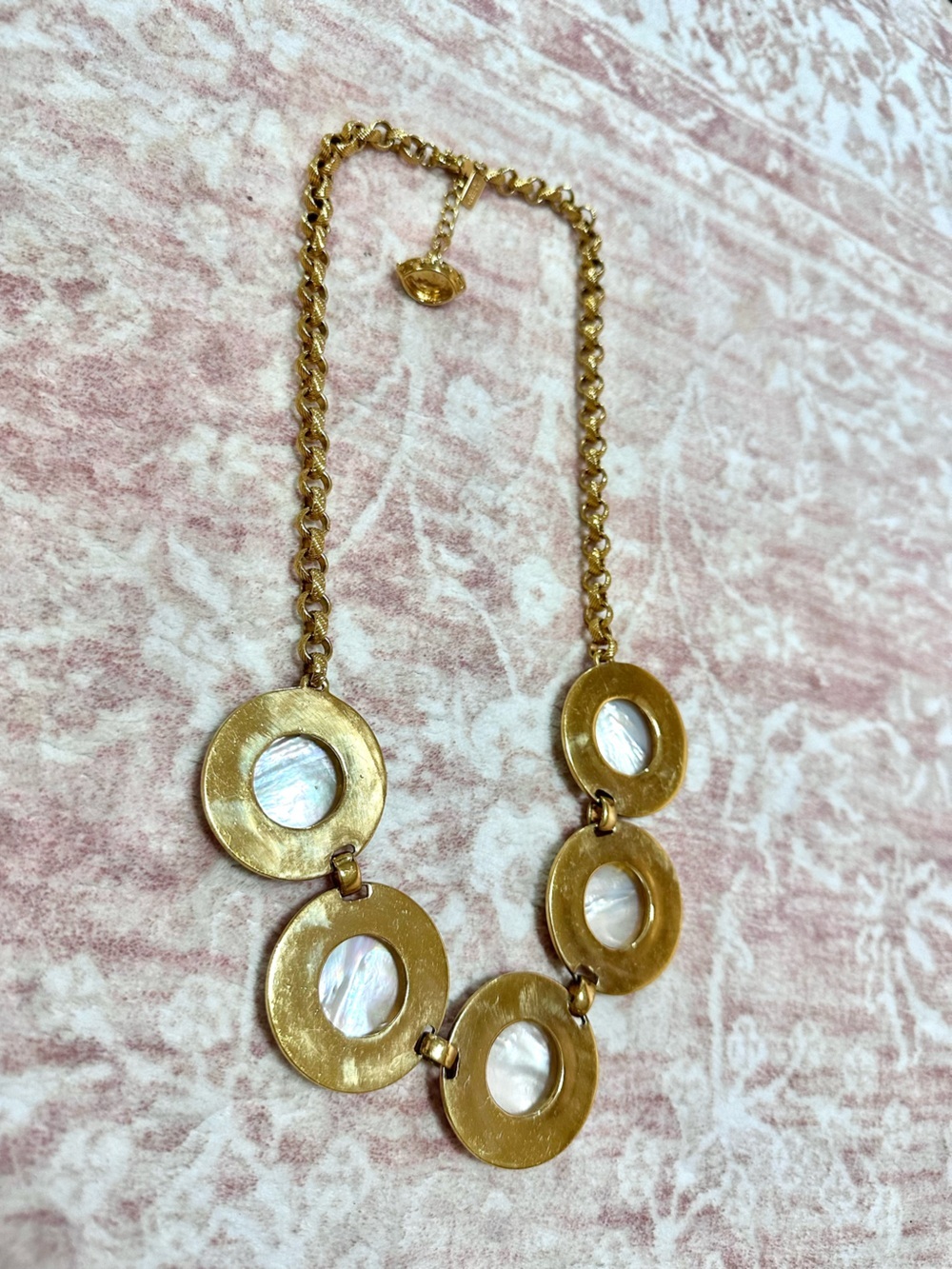 KATE SPADE ♠️ Mother Of Pearl “All Aboard” Necklace - Picture 6 of 9